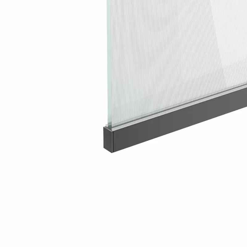 Badnor Shildon dusjvegg/walk-in hjørne - MATT SORT - FLUTED glassfelt - 125cm