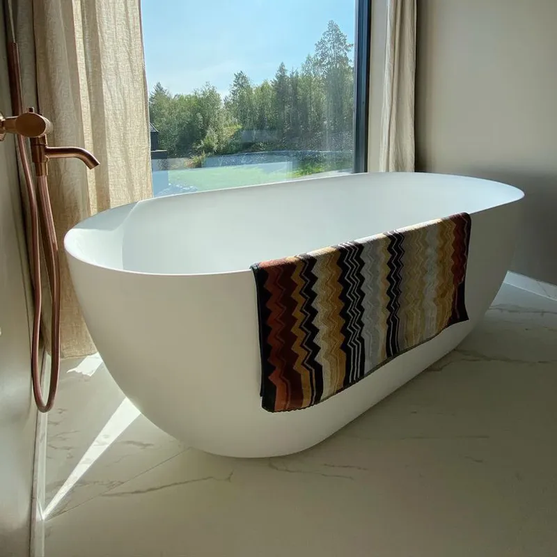 Badnor Orient Rina - matt HVIT frittstående badekar -150cm