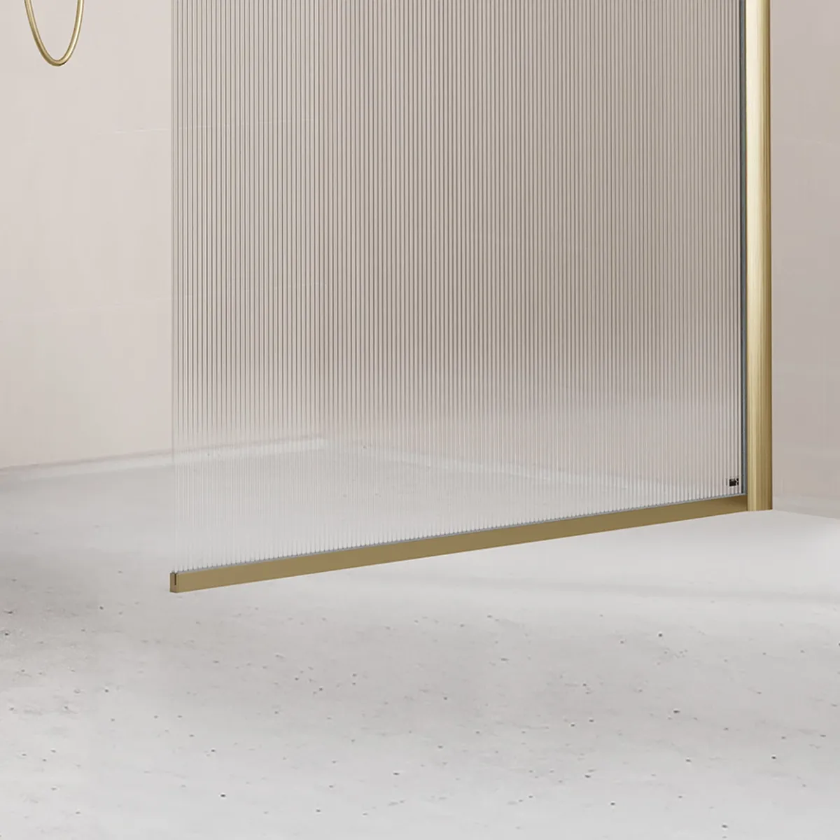 Badnor Shildon dusjvegg/walk-in hjørne - BØRSTET GULL - FLUTED glassfelt - 110cm