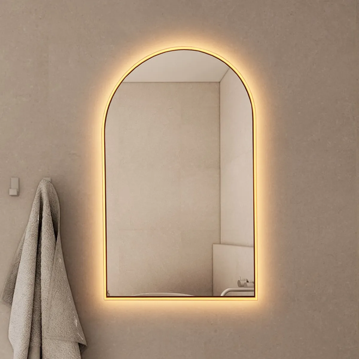 Badnor Sheryl buet speilskap (50cm) m/LED-belysning, antidugg, stikkontakt & USB - SORT